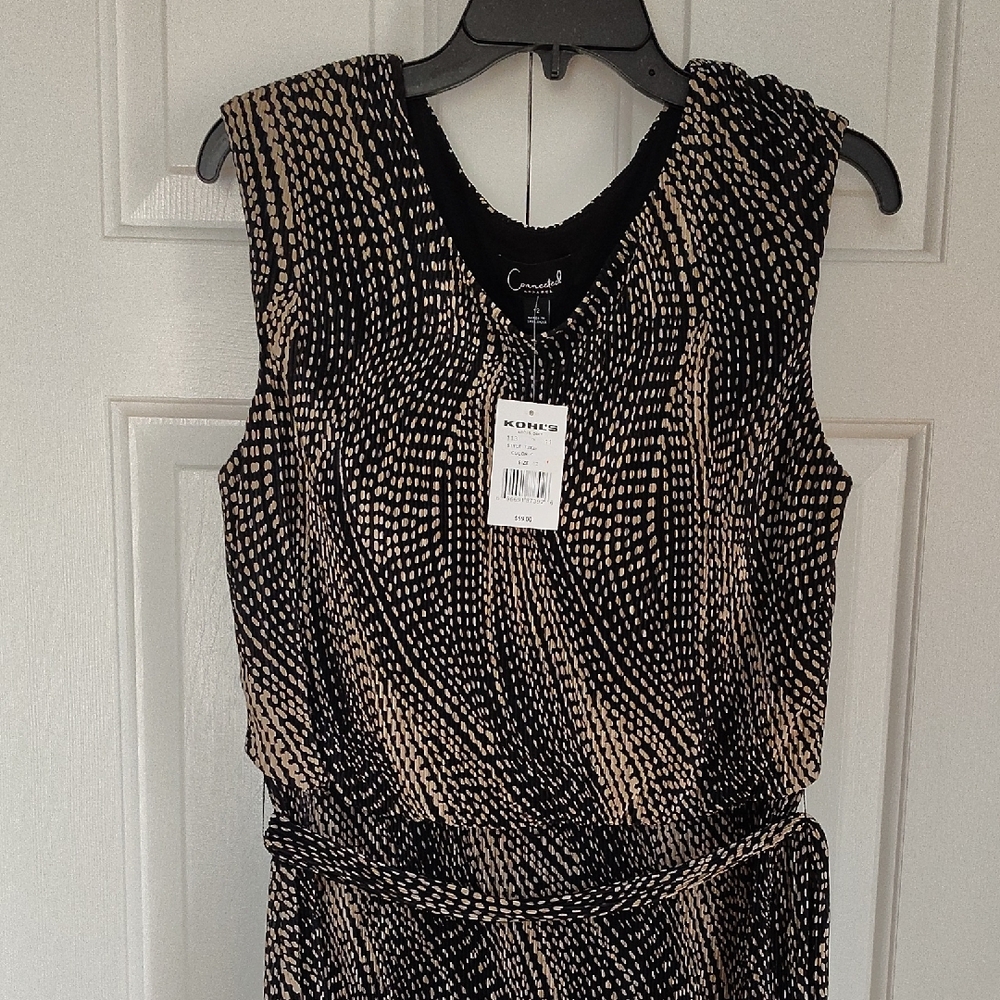 NWT Flowy Dress Black & Taupe/Pale Gold